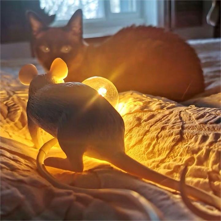Creative Nordic Resin Mouse Table Lamp Desk LED Lights