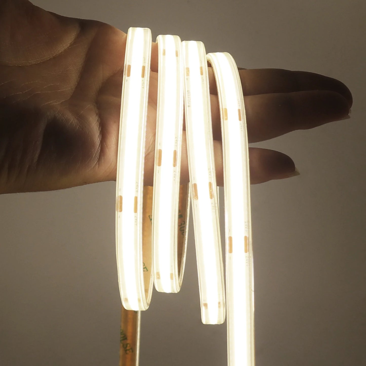 IP67 Waterproof 12/24V COB LED Strip Light 480LED/m Dimmable