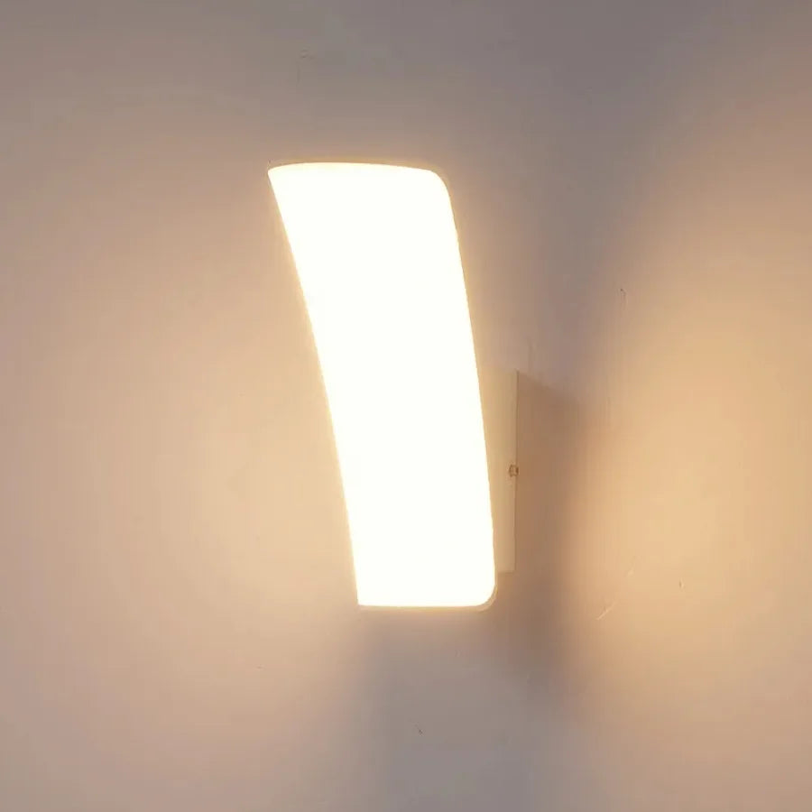 New Arrival Modern Outdoor Waterproof Wall Lamp