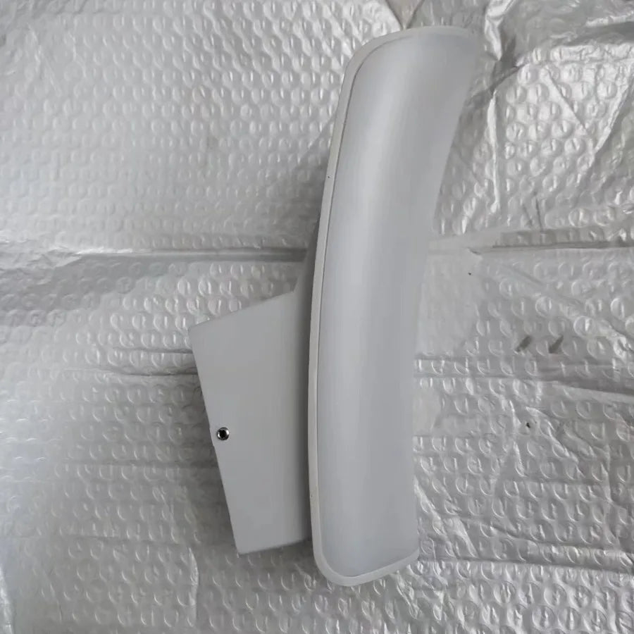 New Arrival Modern Outdoor Waterproof Wall Lamp